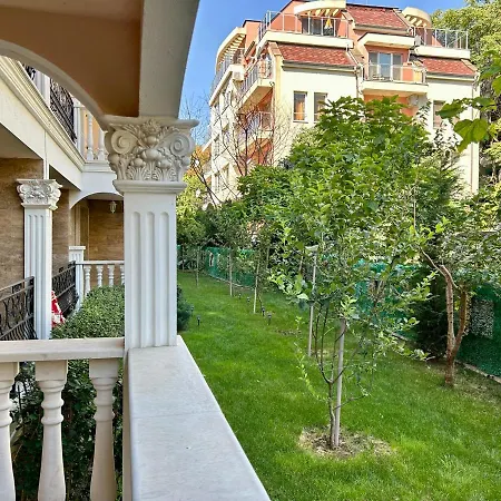 Valencia Gardens, Апартаменты *