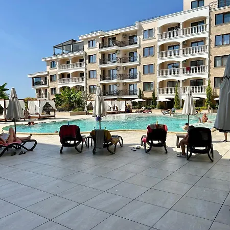 Апартаменты Valencia Gardens, Несебр